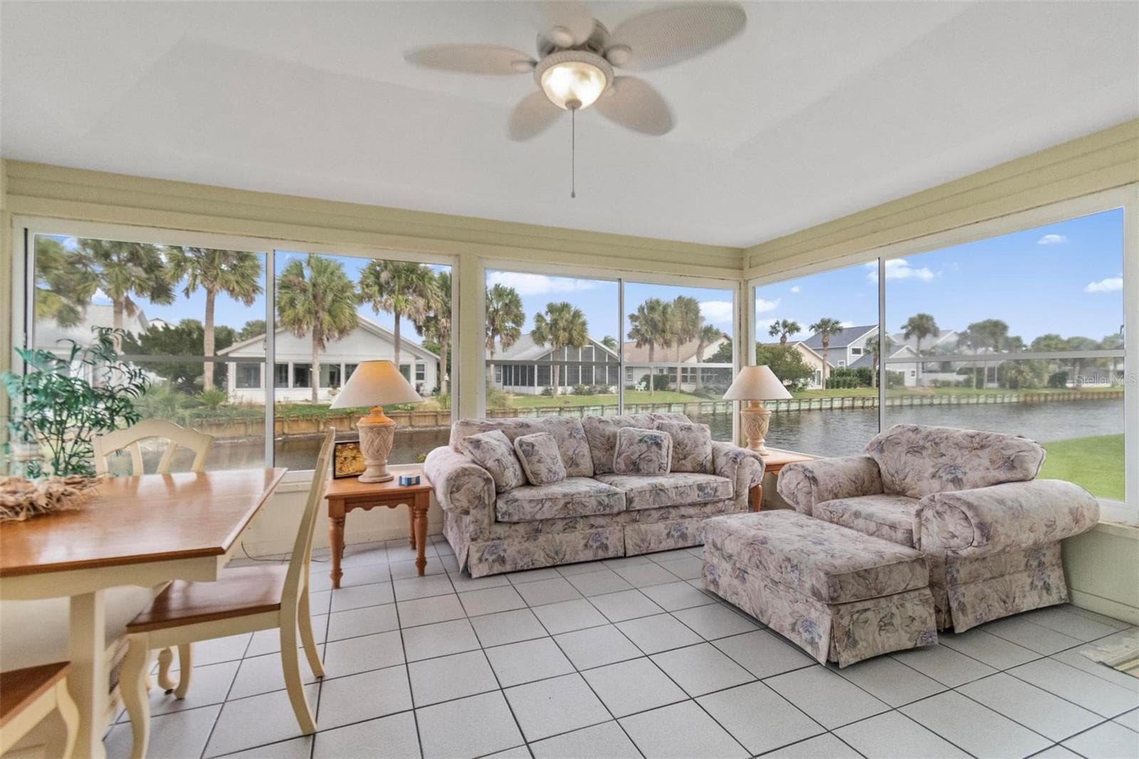 Welcome to oversized Florida room - 50 MEDFORD DR, PALM COAST