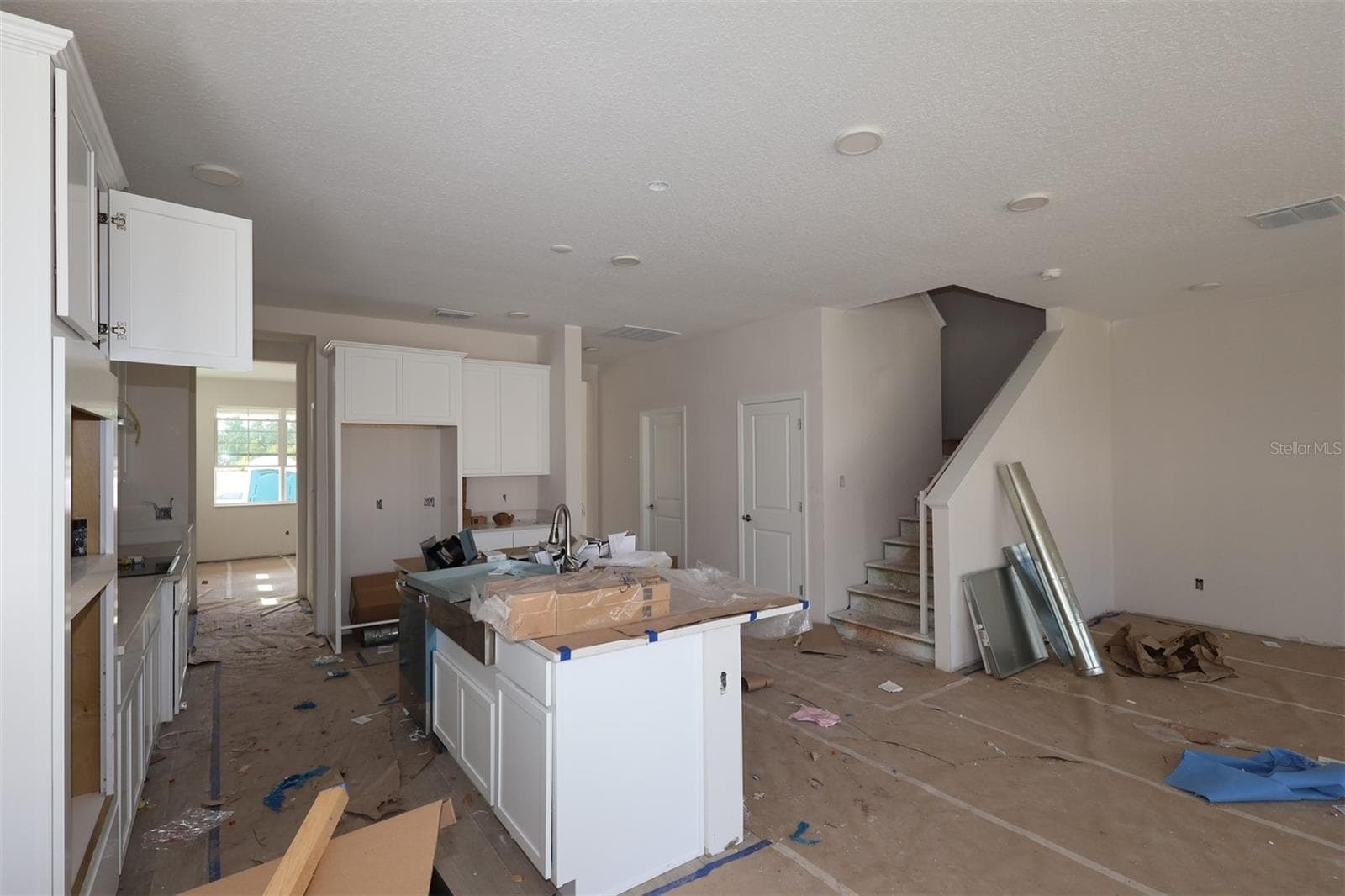 Single Family Residence at 6765 YELLOW WARBLER BND, ST CLOUD, photo 5 of 23