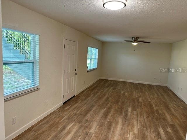 Triplex at 5111 1ST AVE S, ST PETERSBURG, photo 17 of 56