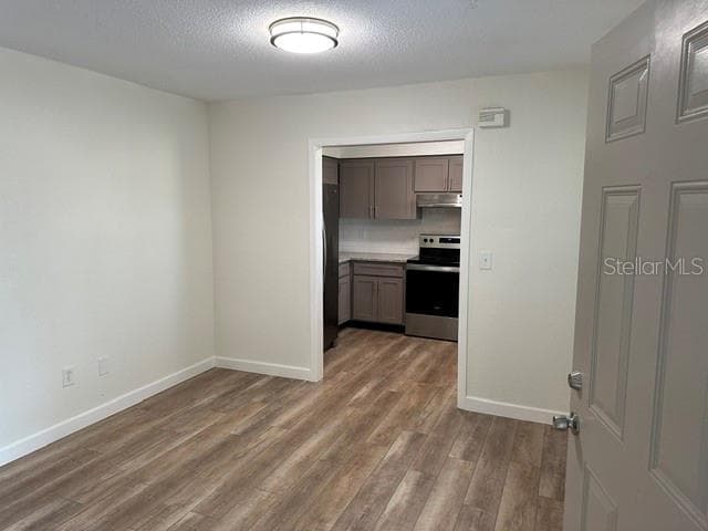 Triplex at 5111 1ST AVE S, ST PETERSBURG, photo 19 of 56