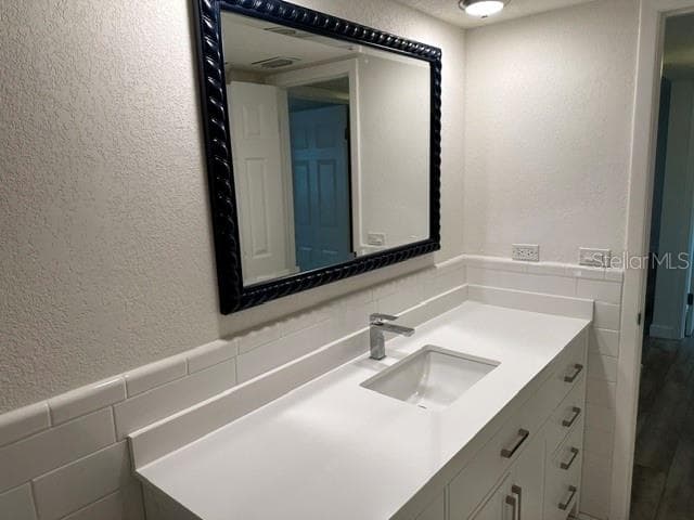 Triplex at 5111 1ST AVE S, ST PETERSBURG, photo 26 of 56
