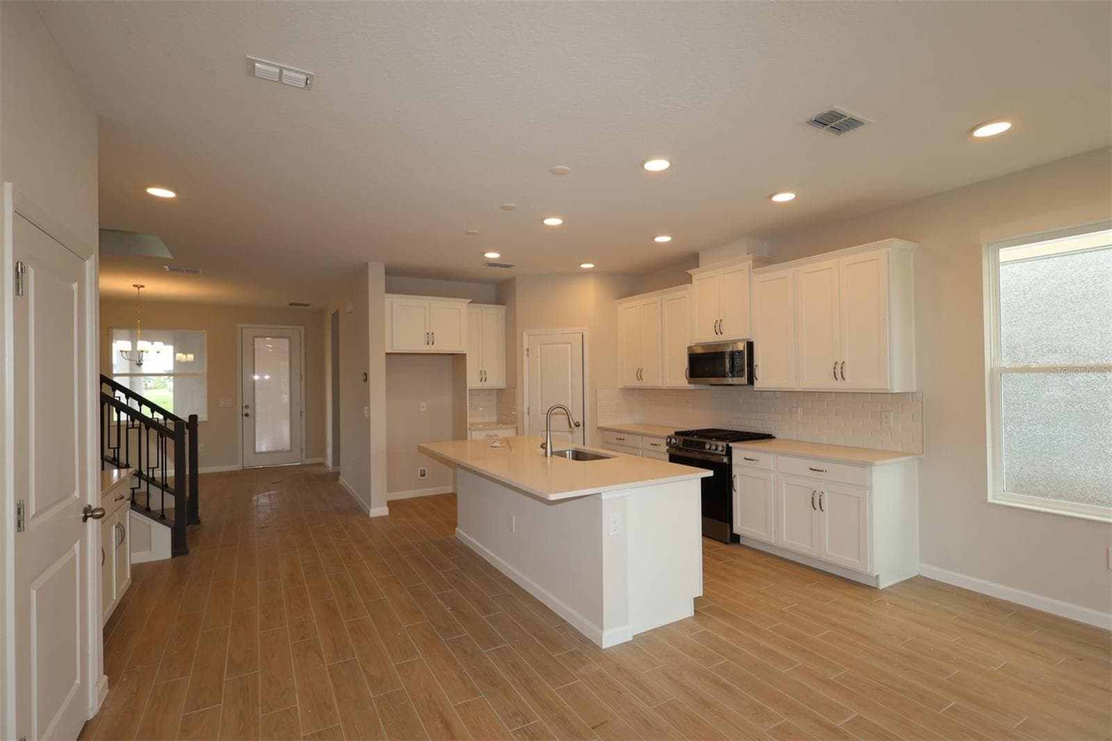 Single Family Residence at 1306 TWELVE OAKS RD, ST CLOUD, photo 5 of 32