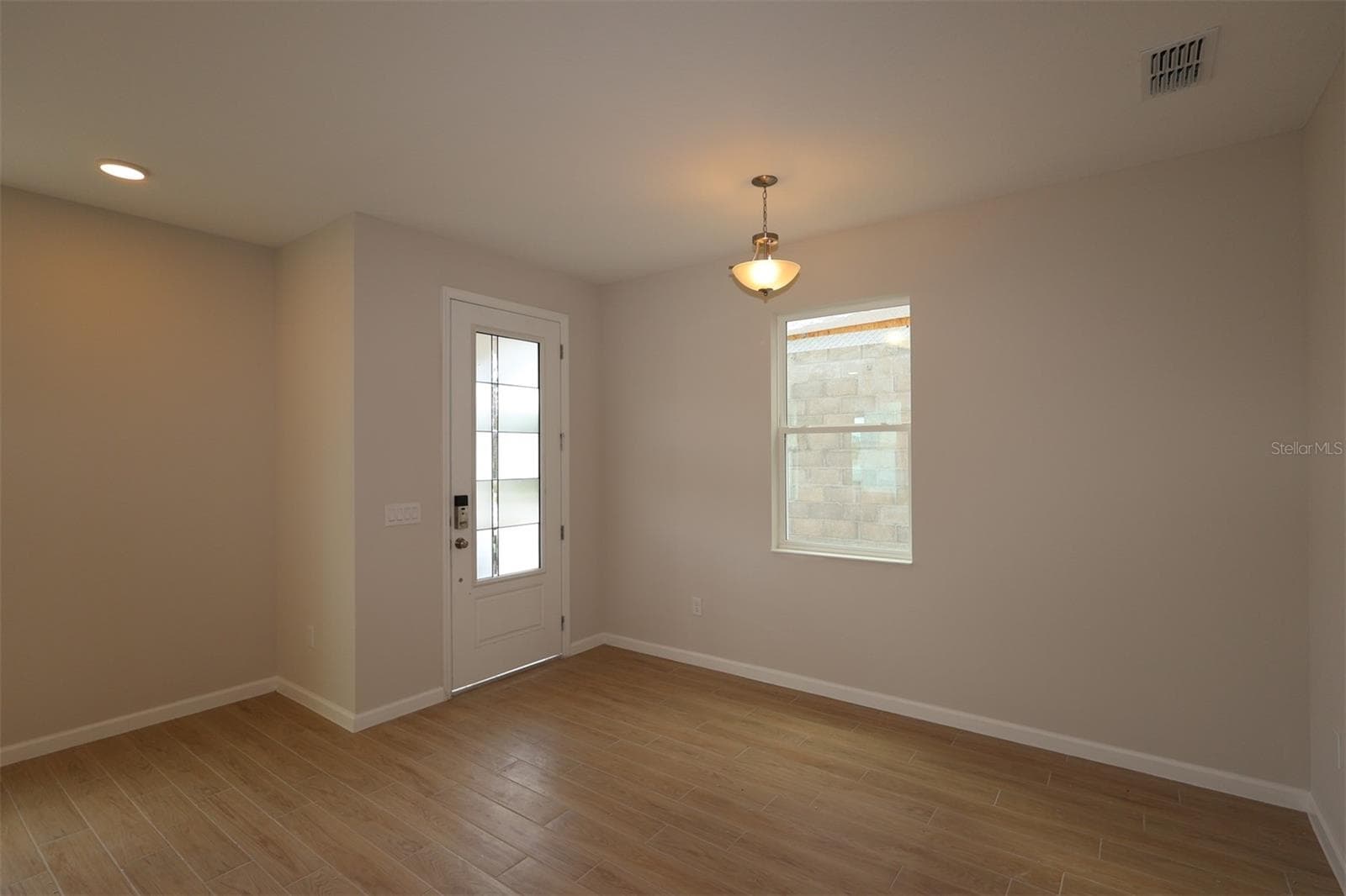 Single Family Residence at 1306 TWELVE OAKS RD, ST CLOUD, photo 10 of 32