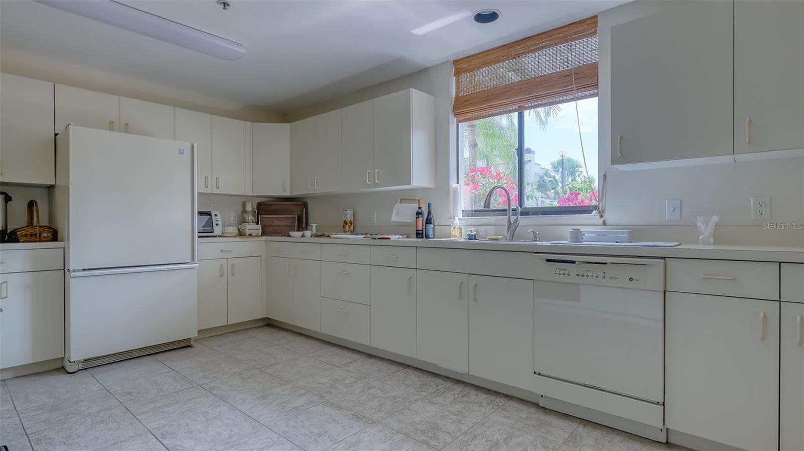 Condominium at 2110 HARBOURSIDE DR #523, LONGBOAT KEY, photo 48 of 62