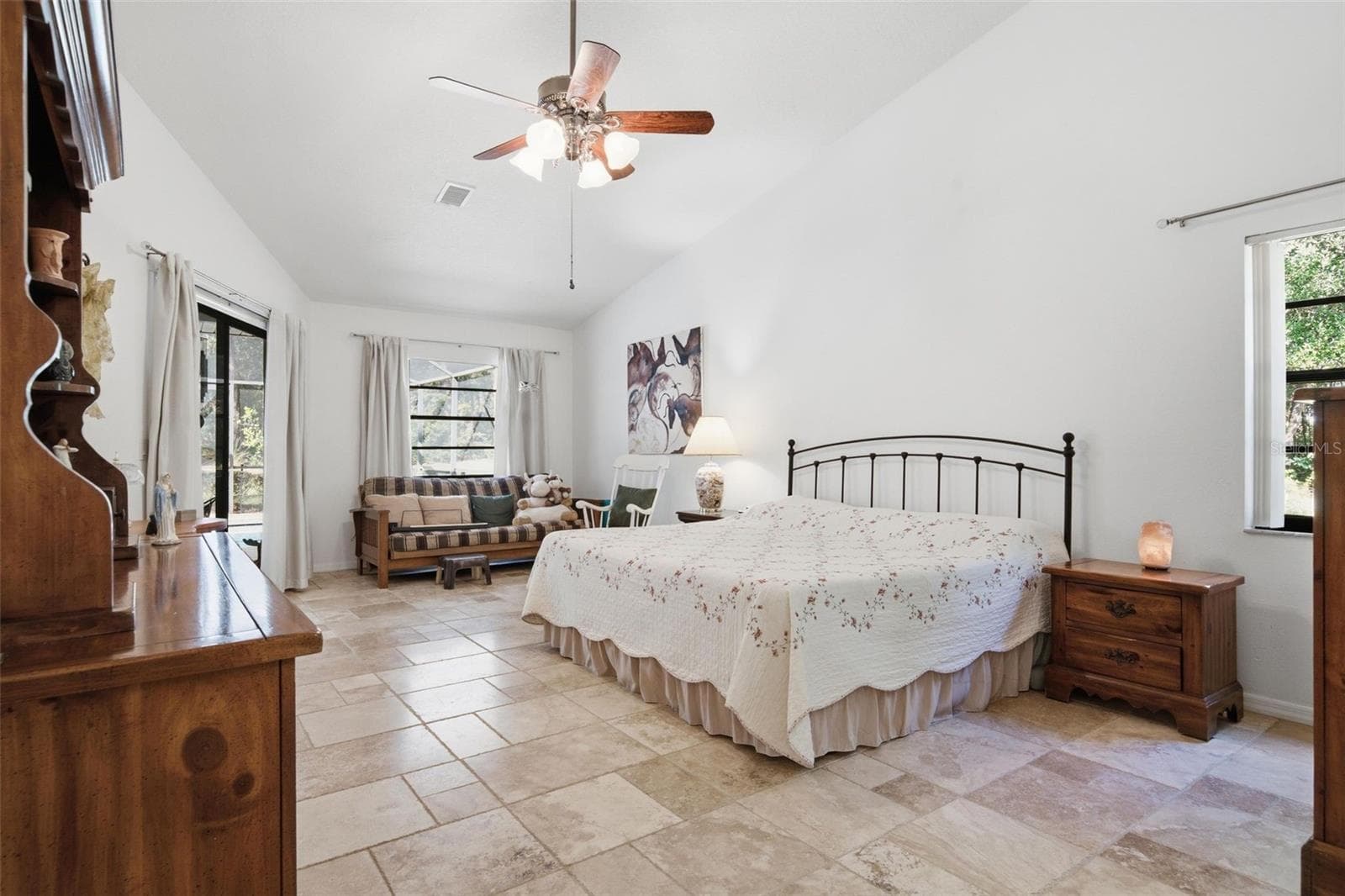 Single Family Residence at 3355 W BIRDS NEST DR, BEVERLY HILLS, photo 18 of 61