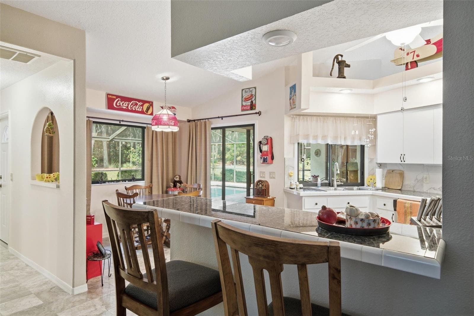 Single Family Residence at 3355 W BIRDS NEST DR, BEVERLY HILLS, photo 23 of 61
