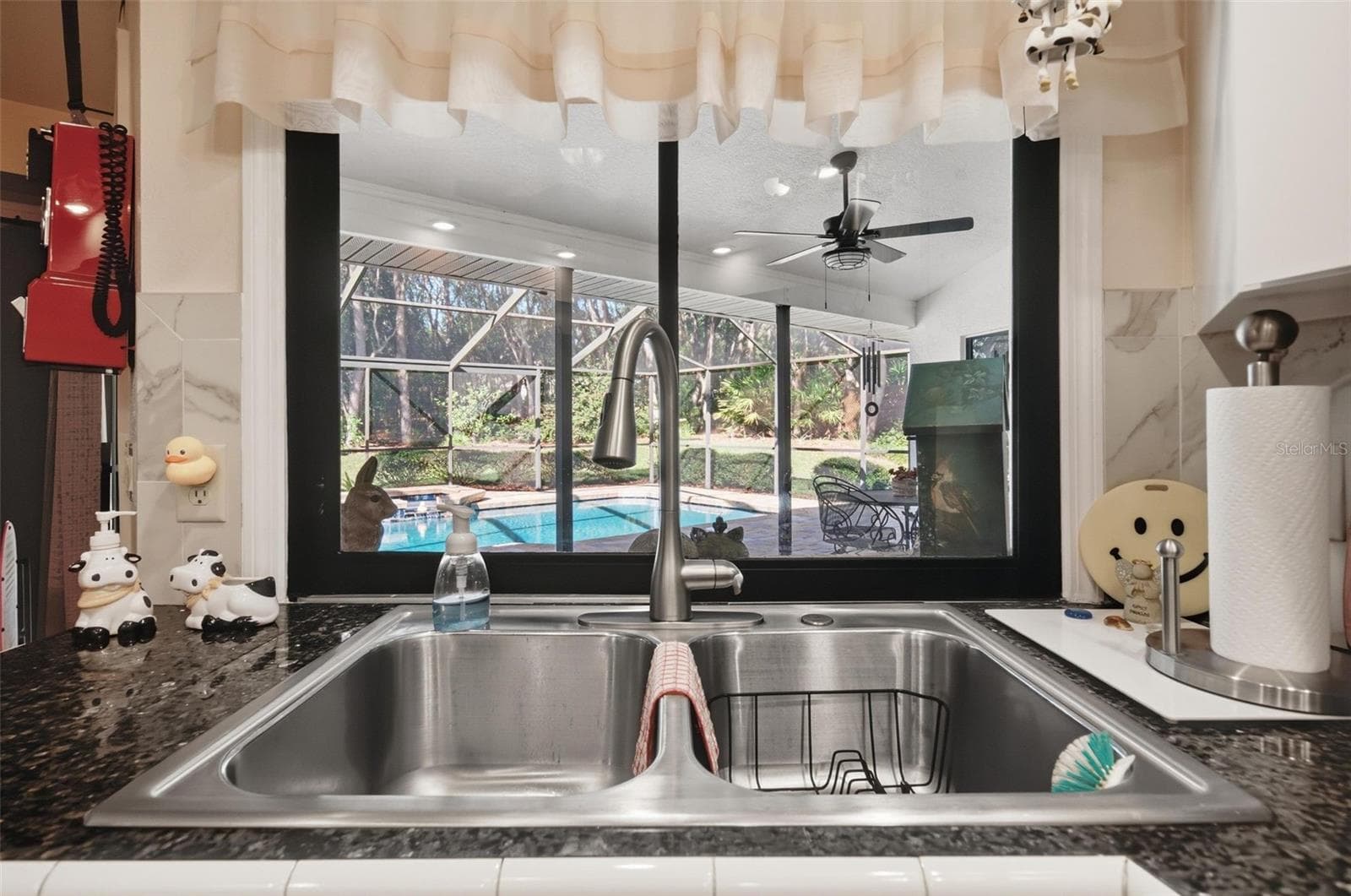 Single Family Residence at 3355 W BIRDS NEST DR, BEVERLY HILLS, photo 24 of 61