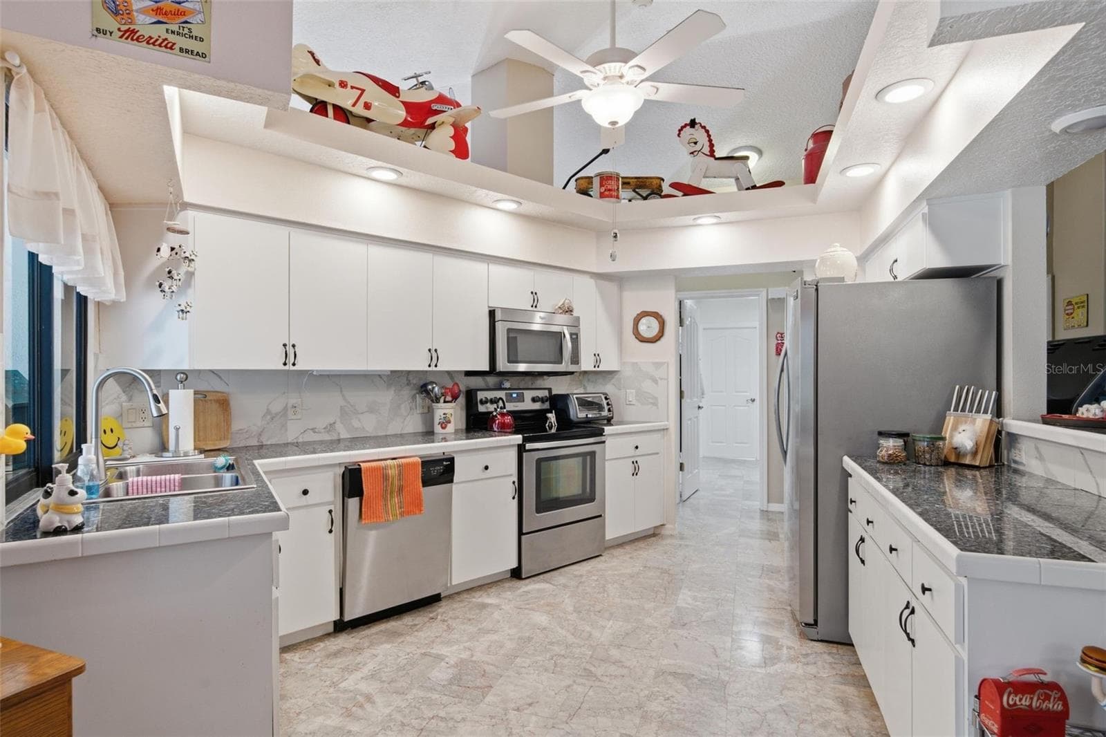 Single Family Residence at 3355 W BIRDS NEST DR, BEVERLY HILLS, photo 35 of 61