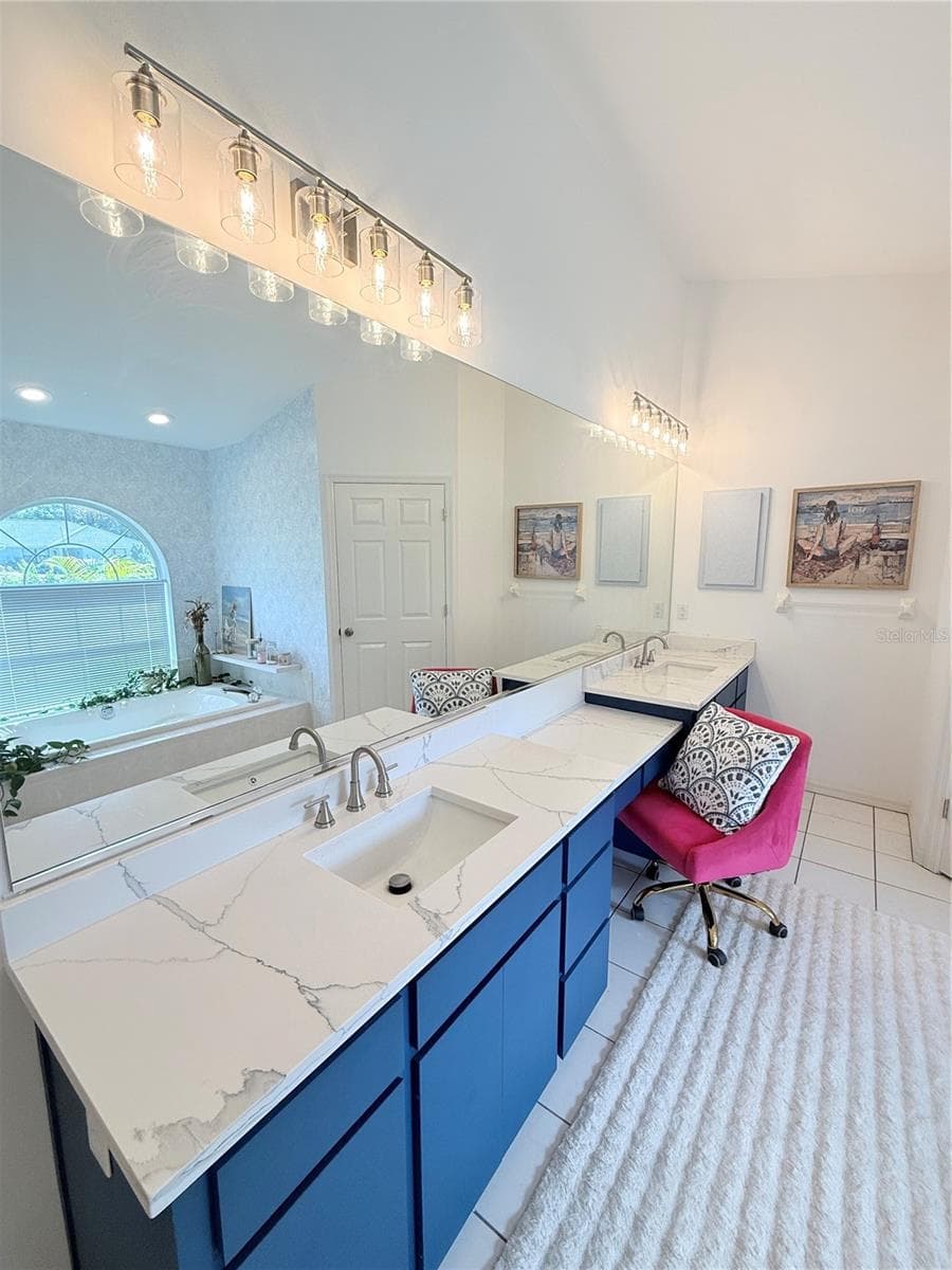 Primary Bathroom Vanity -Quartz Countertop - 3815 W BRAZILNUT RD, BEVERLY HILLS
