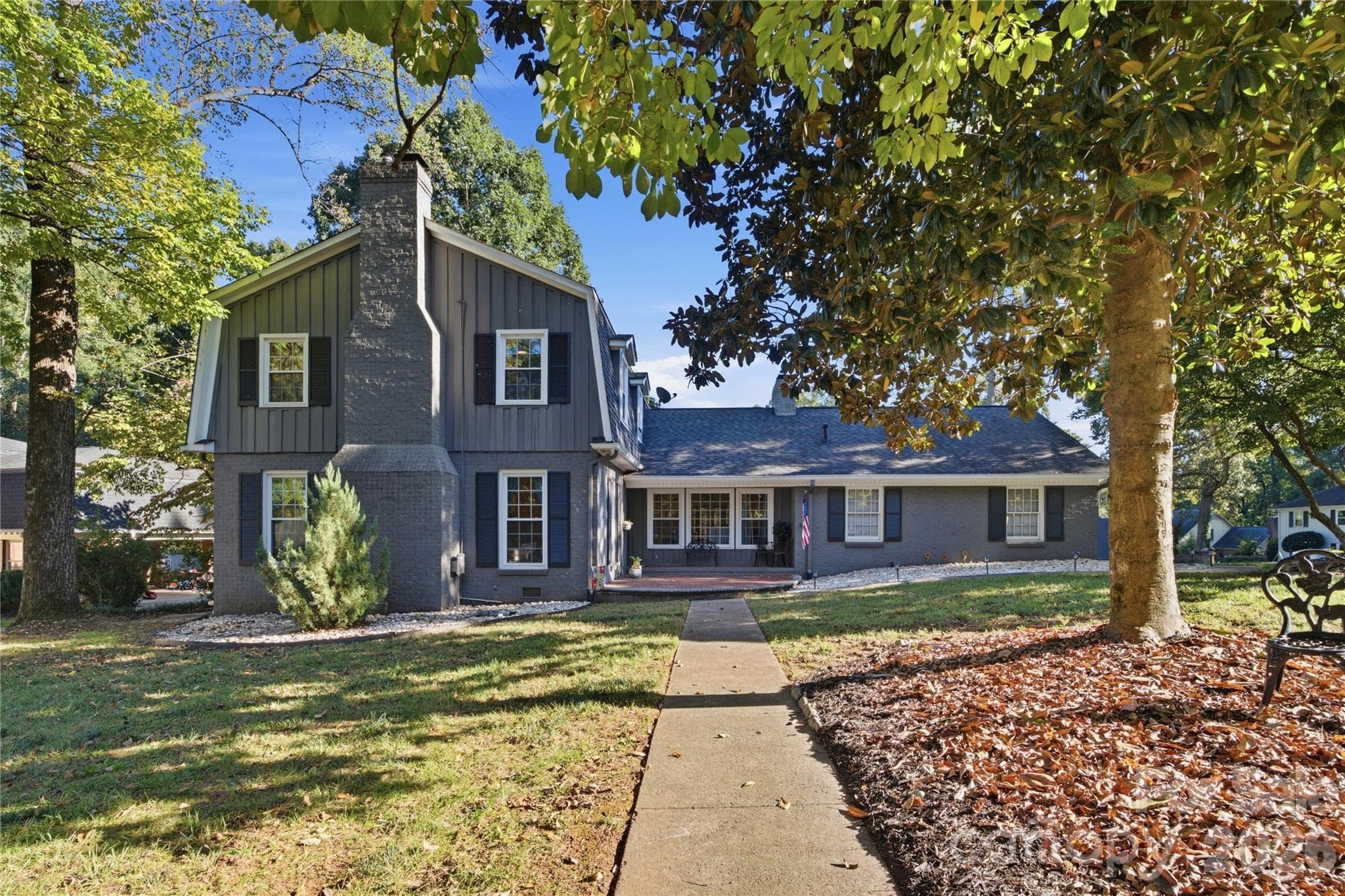 1200 Charter Place