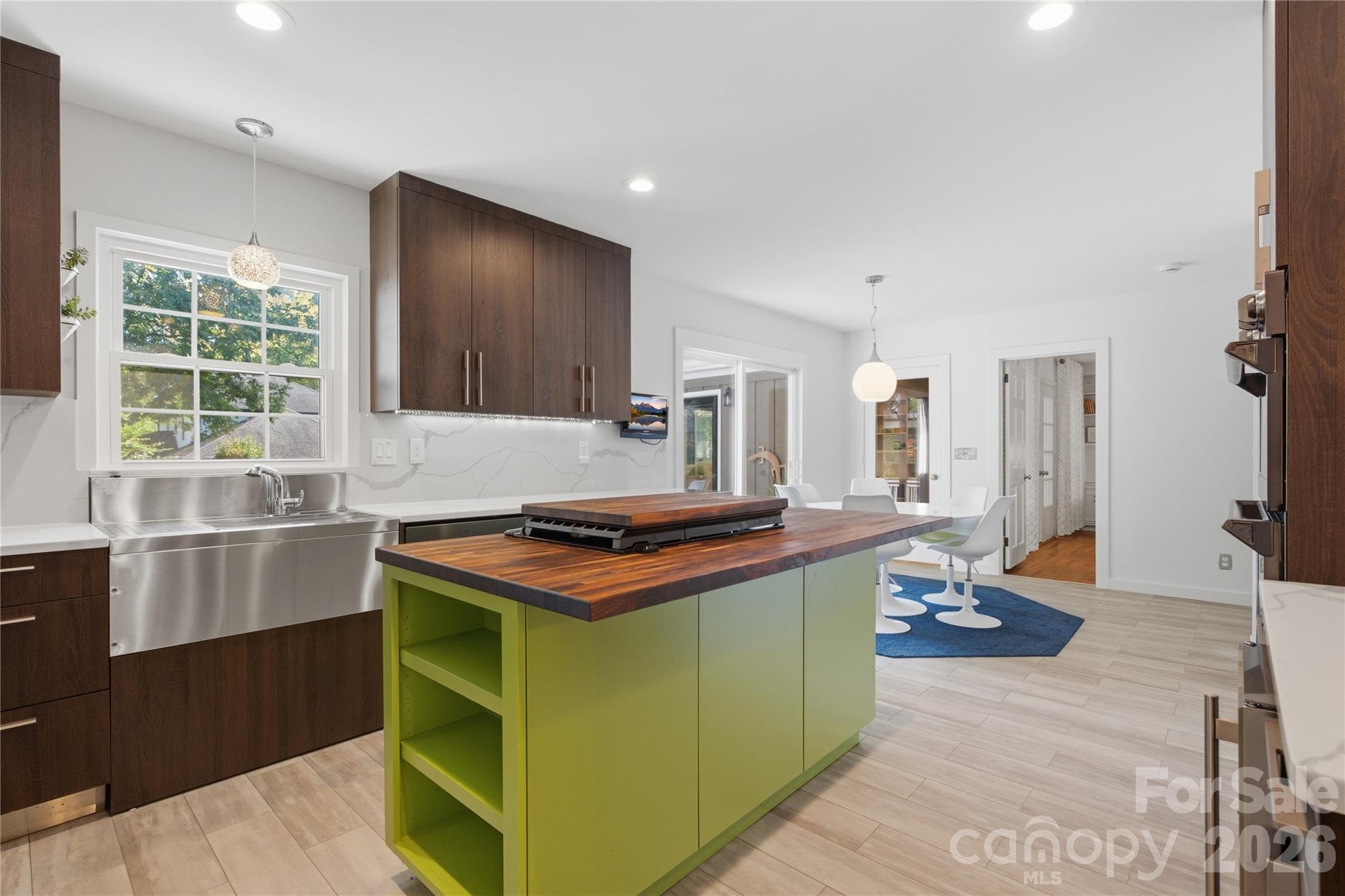Single Family Residence at 1200 Charter Place, Charlotte, photo 17 of 48