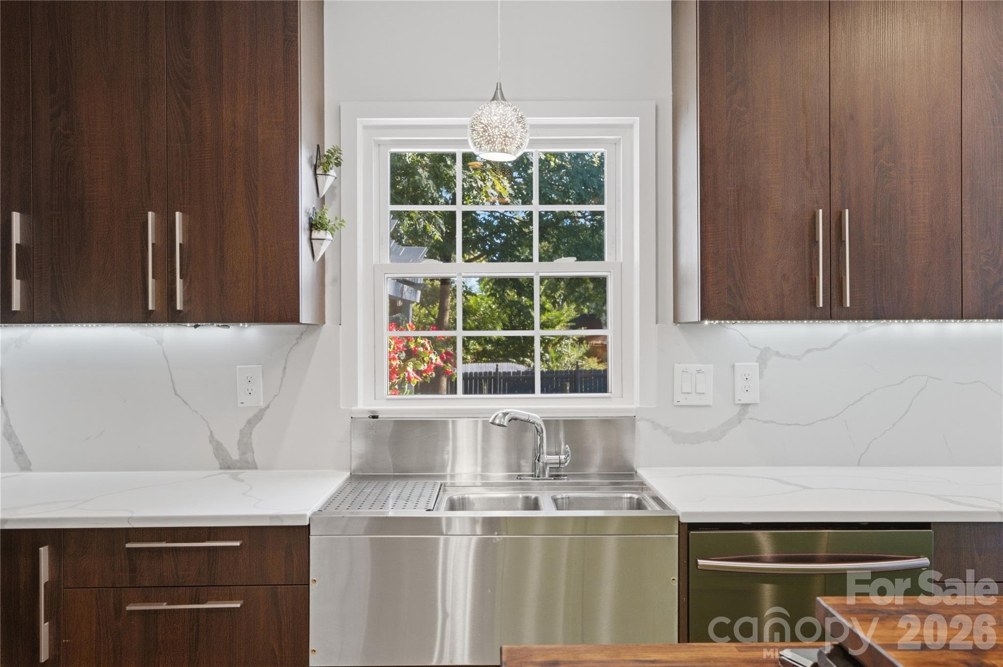 Stainless steel sink from Webstraunt - 1200 Charter Place, Charlotte