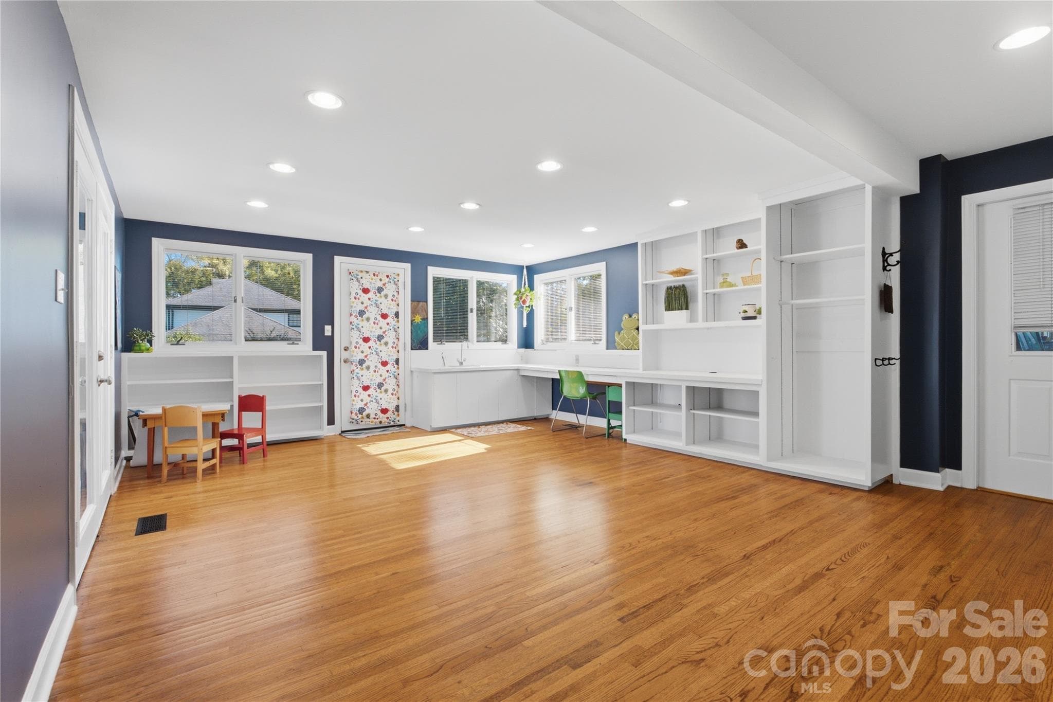 Playroom/flex/bonus/sun room, make it yours! lots of sunlight - 1200 Charter Place, Charlotte