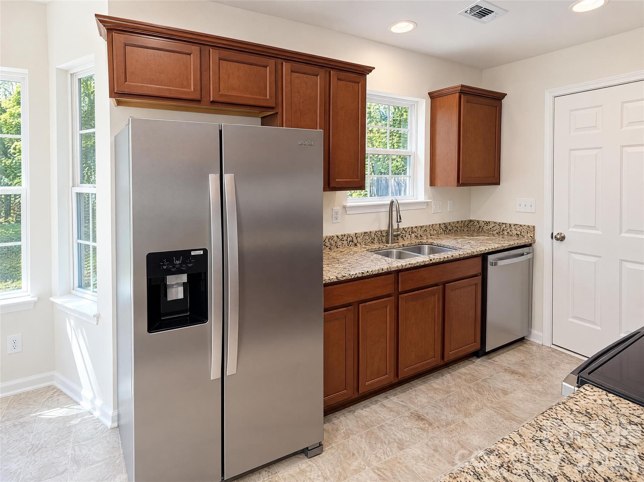 Single Family Residence at 2424 Sloan Drive, Charlotte, photo 6 of 23