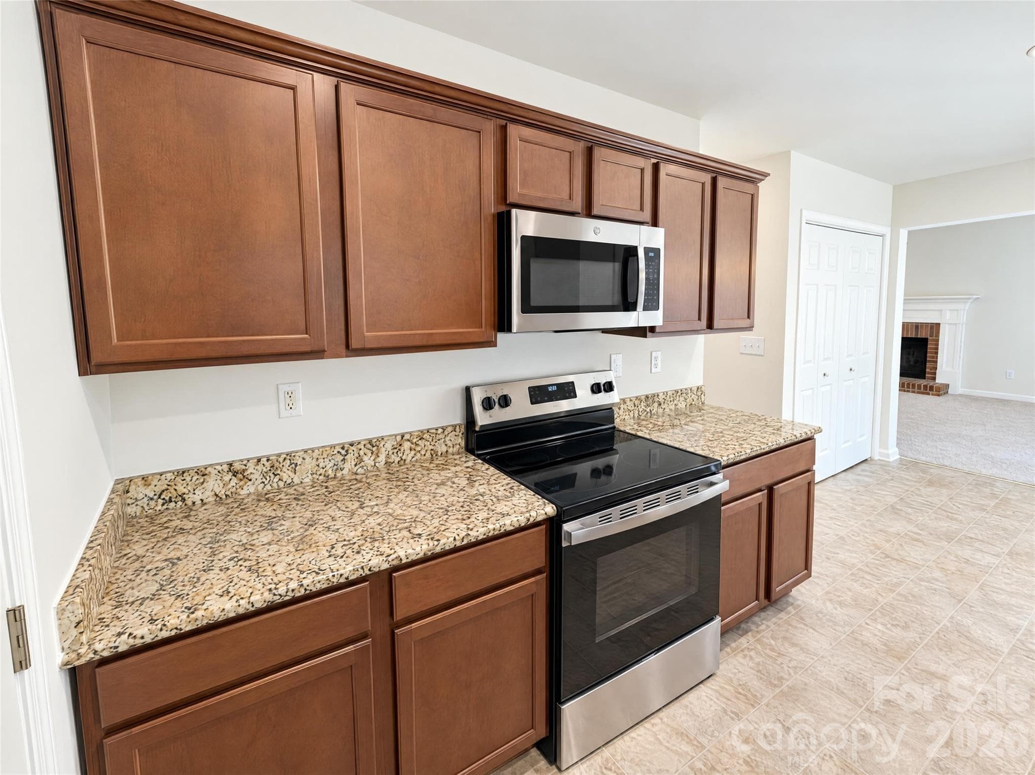 Single Family Residence at 2424 Sloan Drive, Charlotte, photo 7 of 23