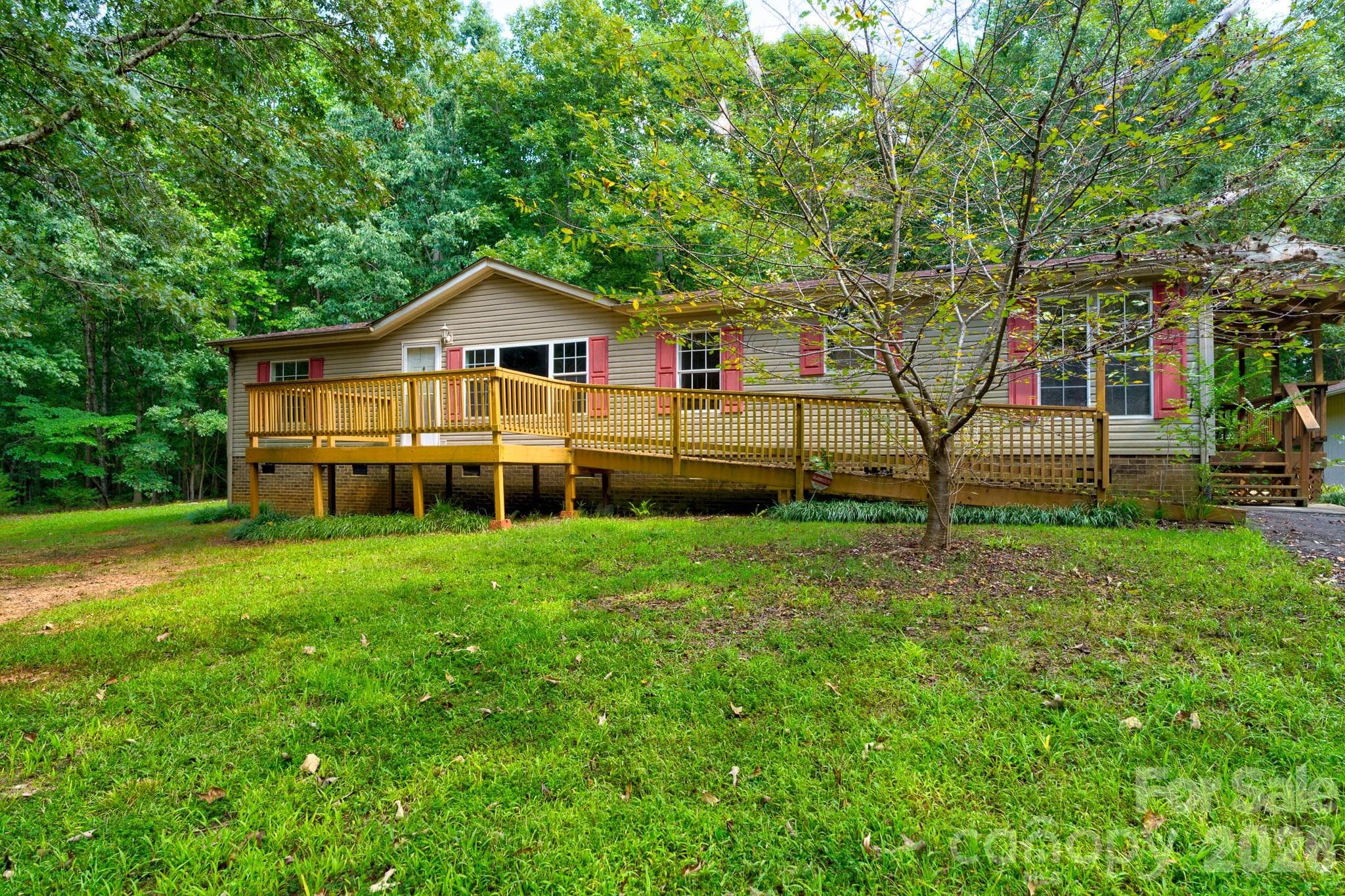 1290 Forest Ridge Drive
