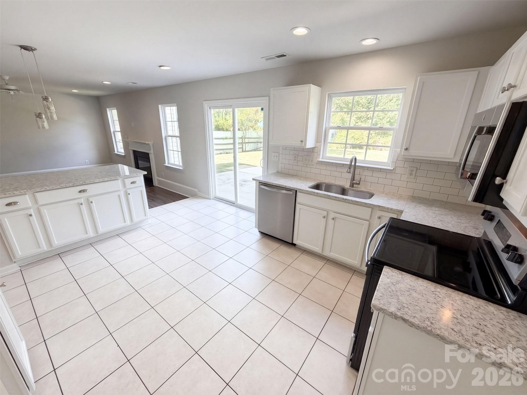 Single Family Residence at 815 Southridge Drive, Monroe, photo 6 of 27
