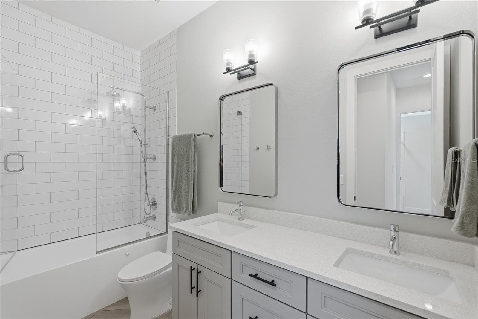Townhouse at 1208 5TH ST S, ST PETERSBURG, photo 20 of 56