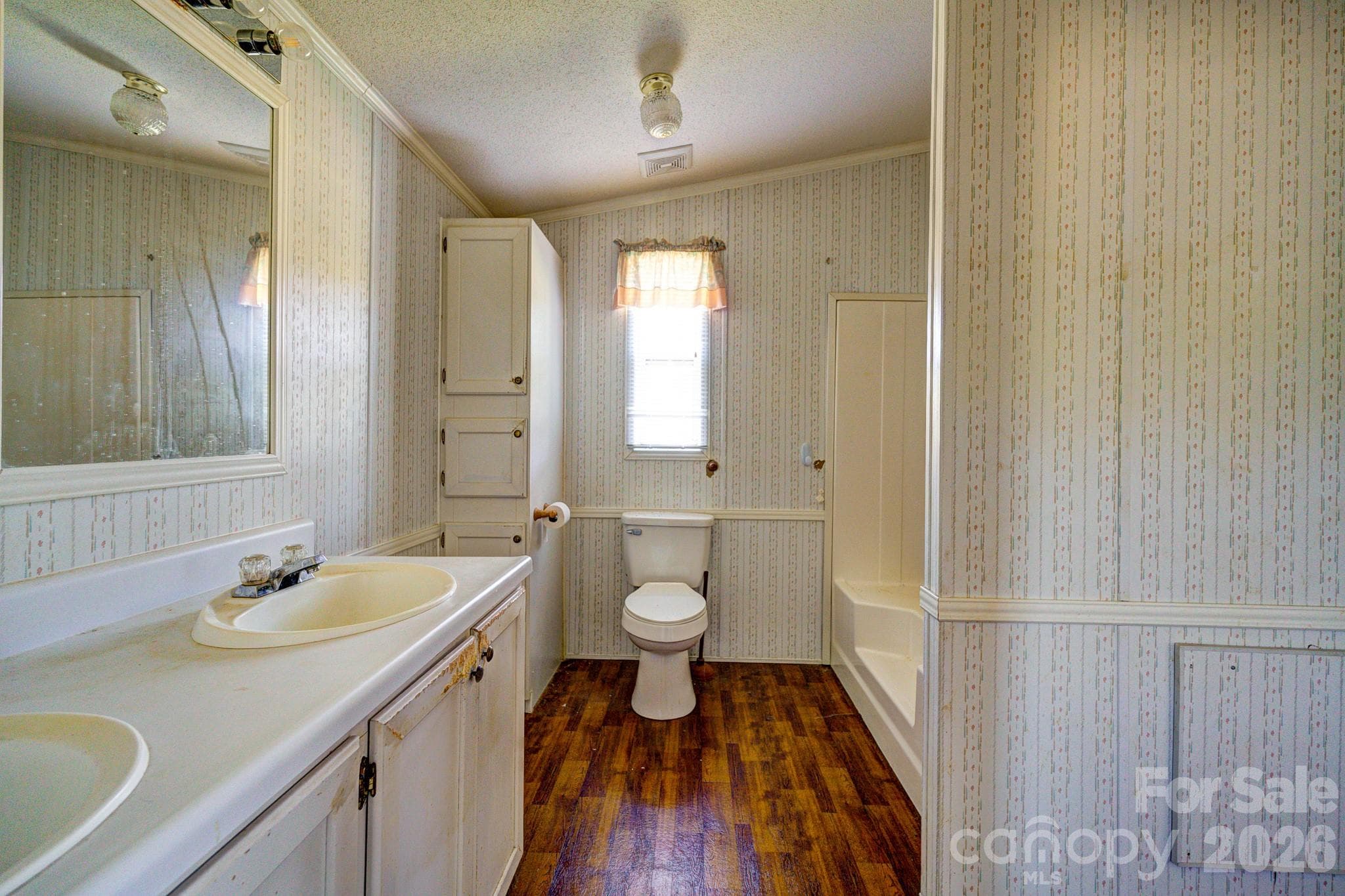 Single Family Residence at 171 Aderholdt Road, Bessemer City, photo 11 of 12