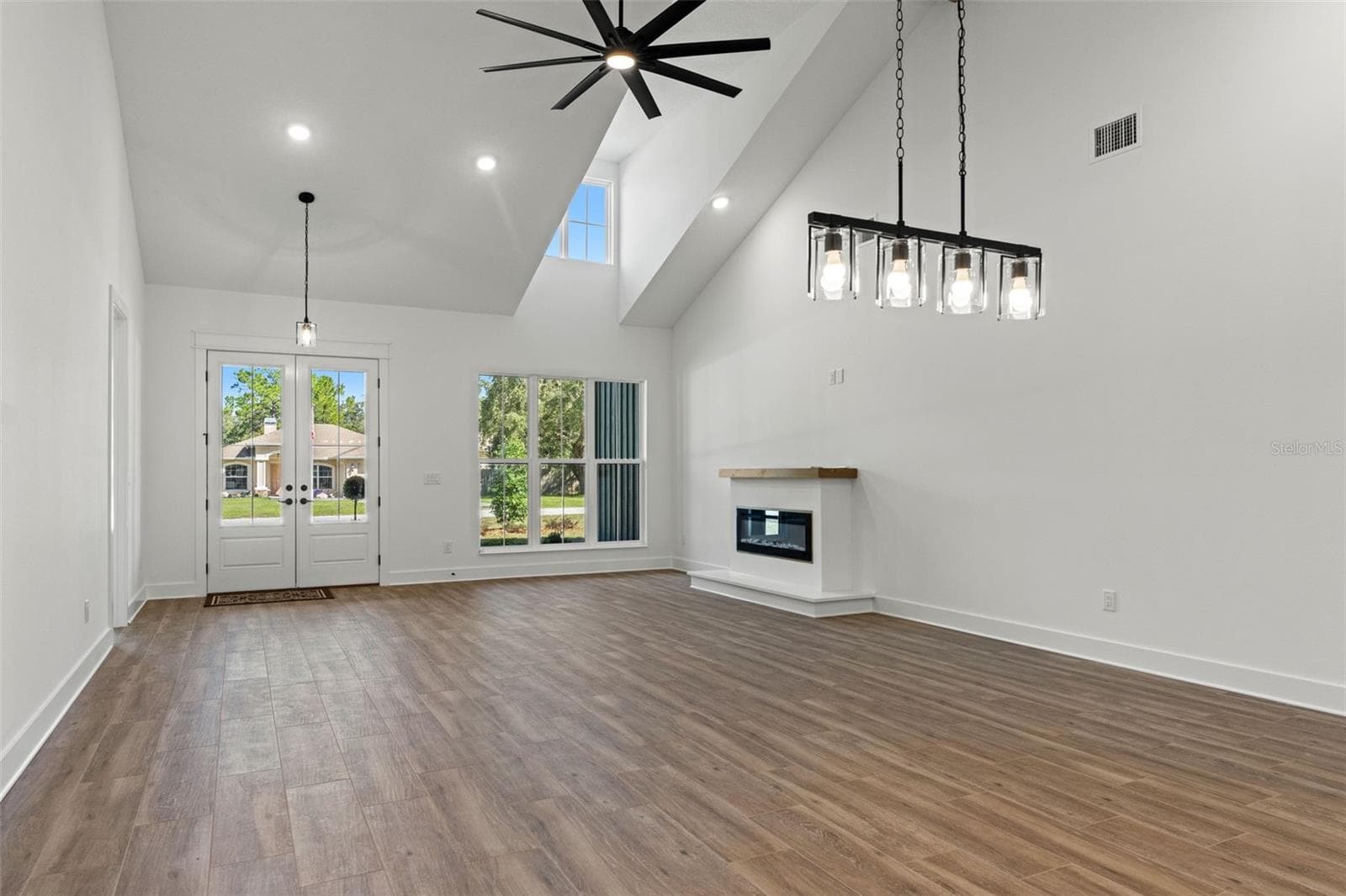 Single Family Residence at 10380 YELLOWSTONE, WEEKI WACHEE, photo 8 of 48