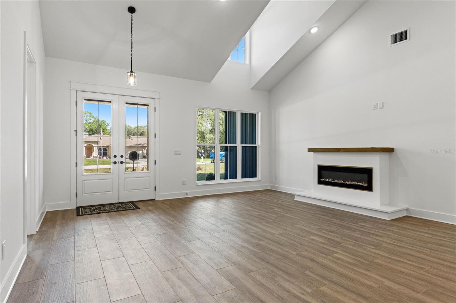 Single Family Residence at 10380 YELLOWSTONE, WEEKI WACHEE, photo 10 of 48
