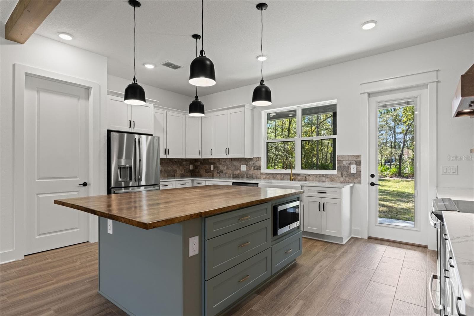 Single Family Residence at 10380 YELLOWSTONE, WEEKI WACHEE, photo 14 of 48