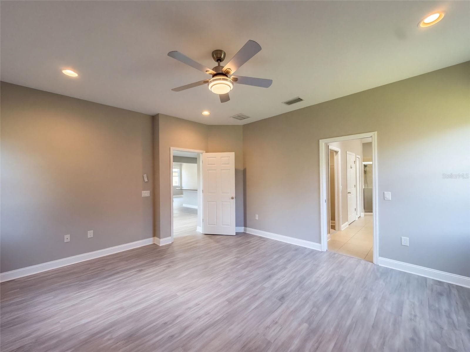 Single Family Residence at 12424 BELCROFT DR, RIVERVIEW, photo 9 of 34