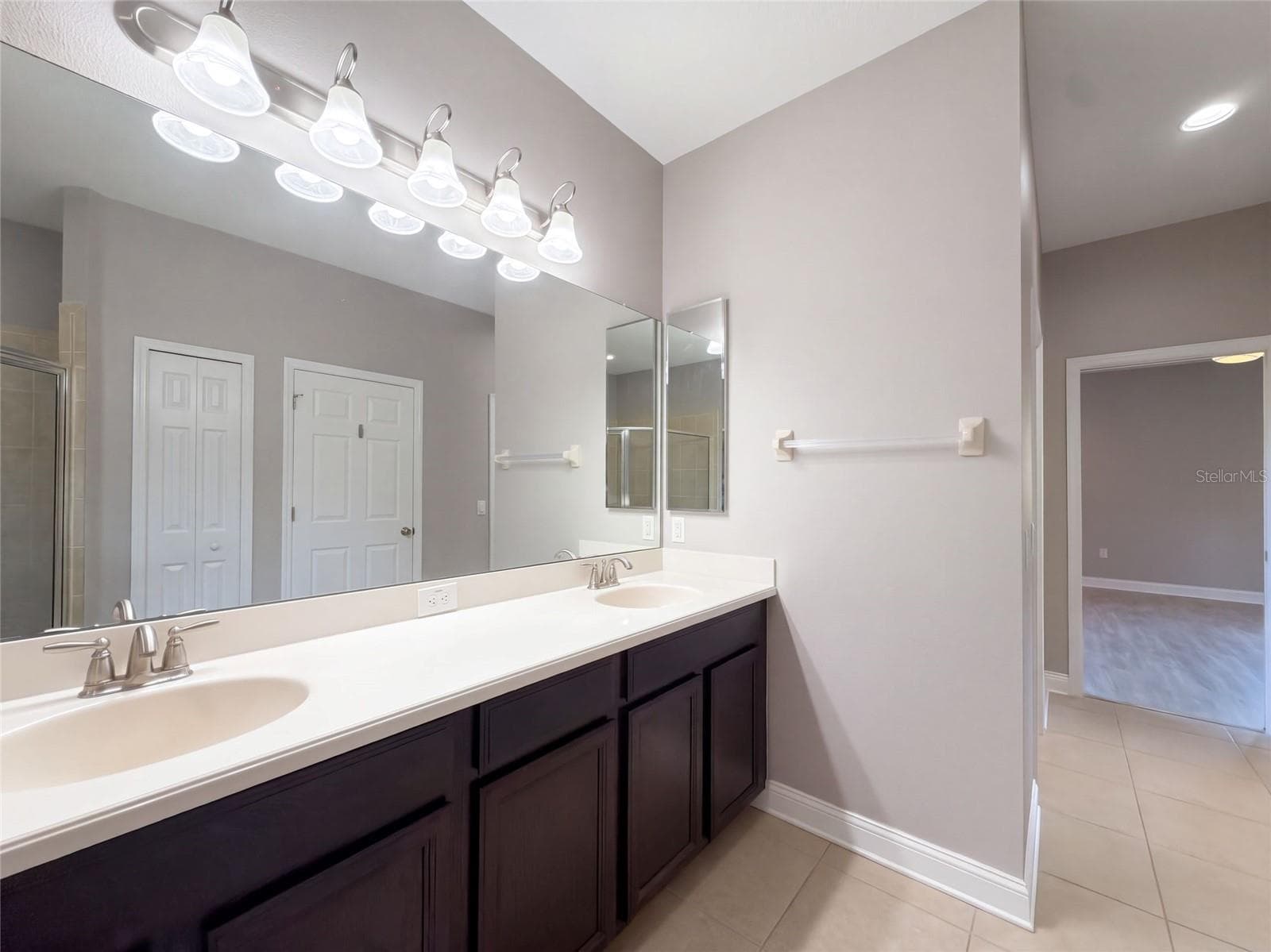 Single Family Residence at 12424 BELCROFT DR, RIVERVIEW, photo 11 of 34