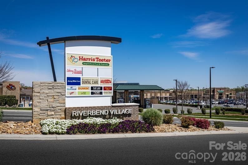 Area Photo - Convenient shopping and dining - 10024 Florentine Way, Charlotte