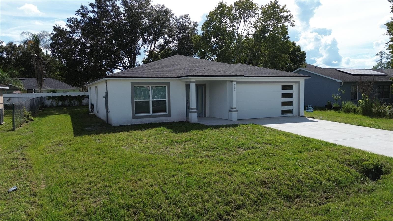 Single Family Residence at 237 DALTON DR, KISSIMMEE, photo 2 of 13