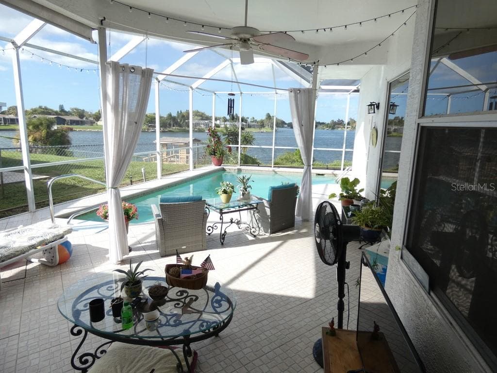Single Family Residence at 7655 VIENNA LN, PORT RICHEY, photo 9 of 44