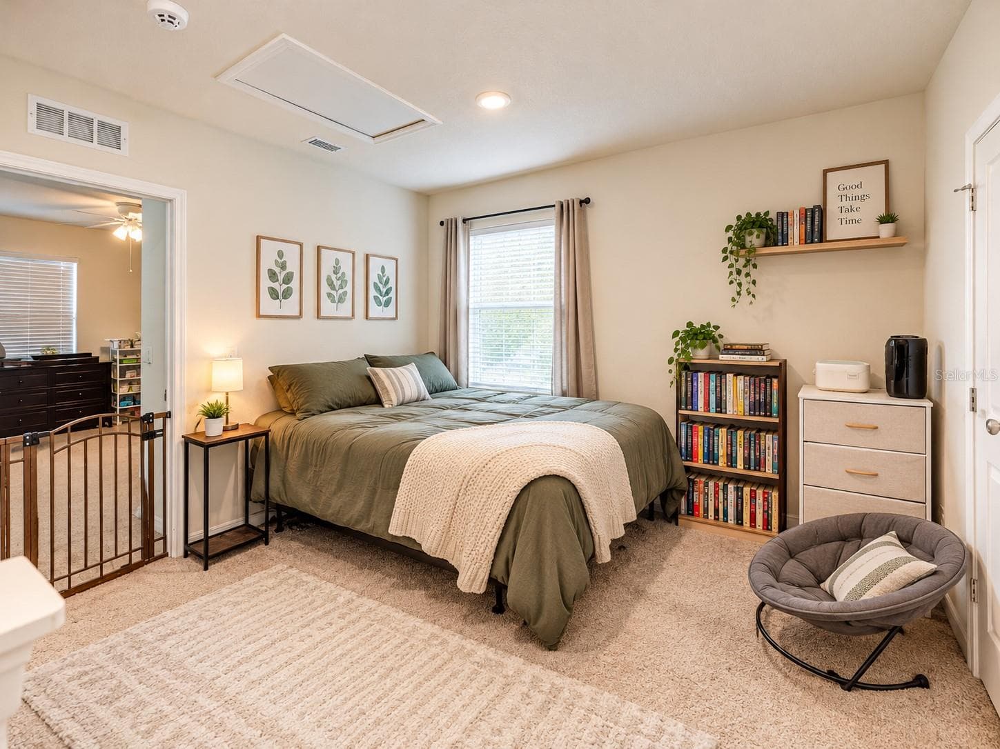 Single Family Residence at 10940 TRAILING VINE DRIVE, TAMPA, photo 12 of 19