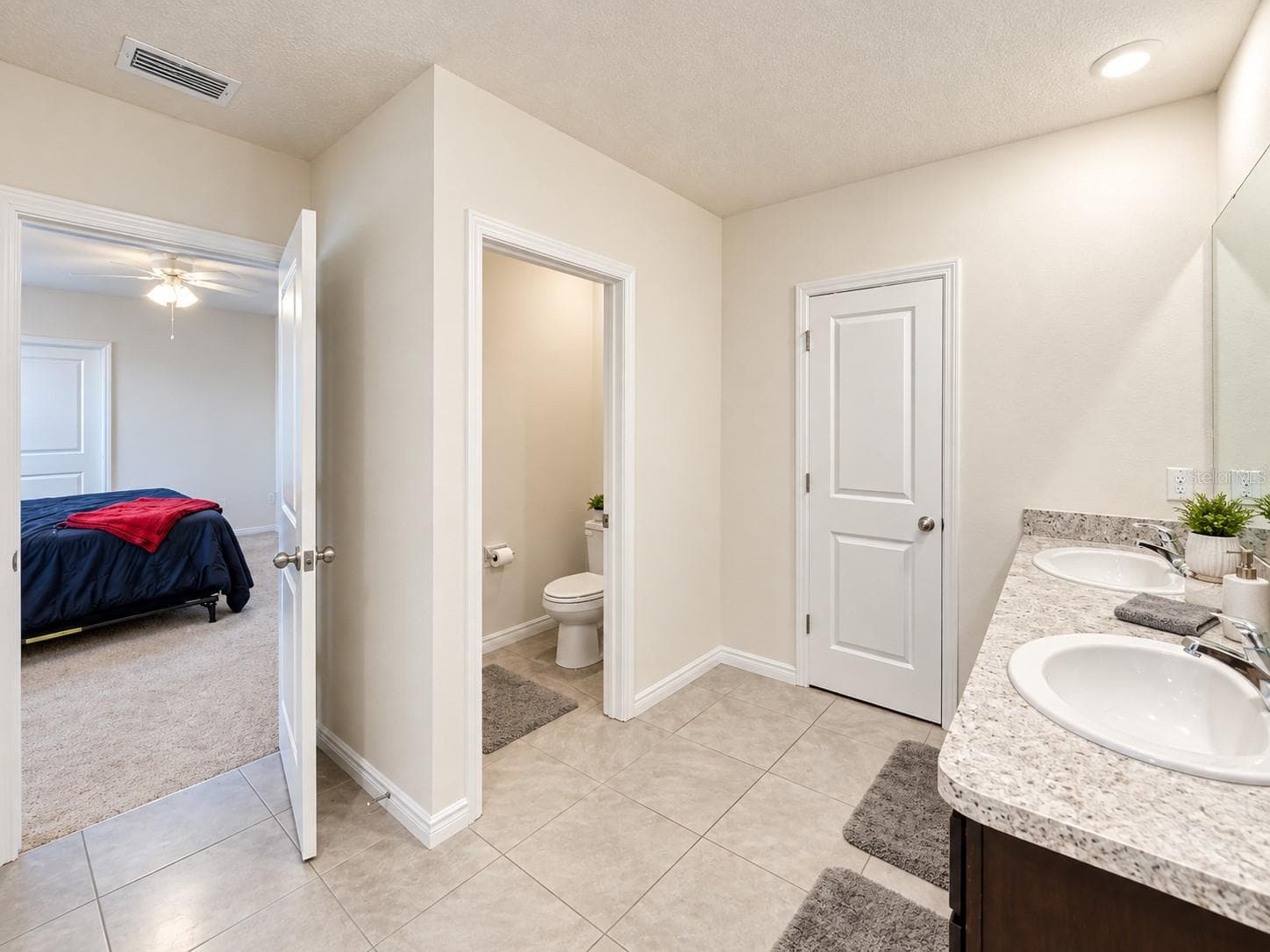 Single Family Residence at 10940 TRAILING VINE DRIVE, TAMPA, photo 13 of 19