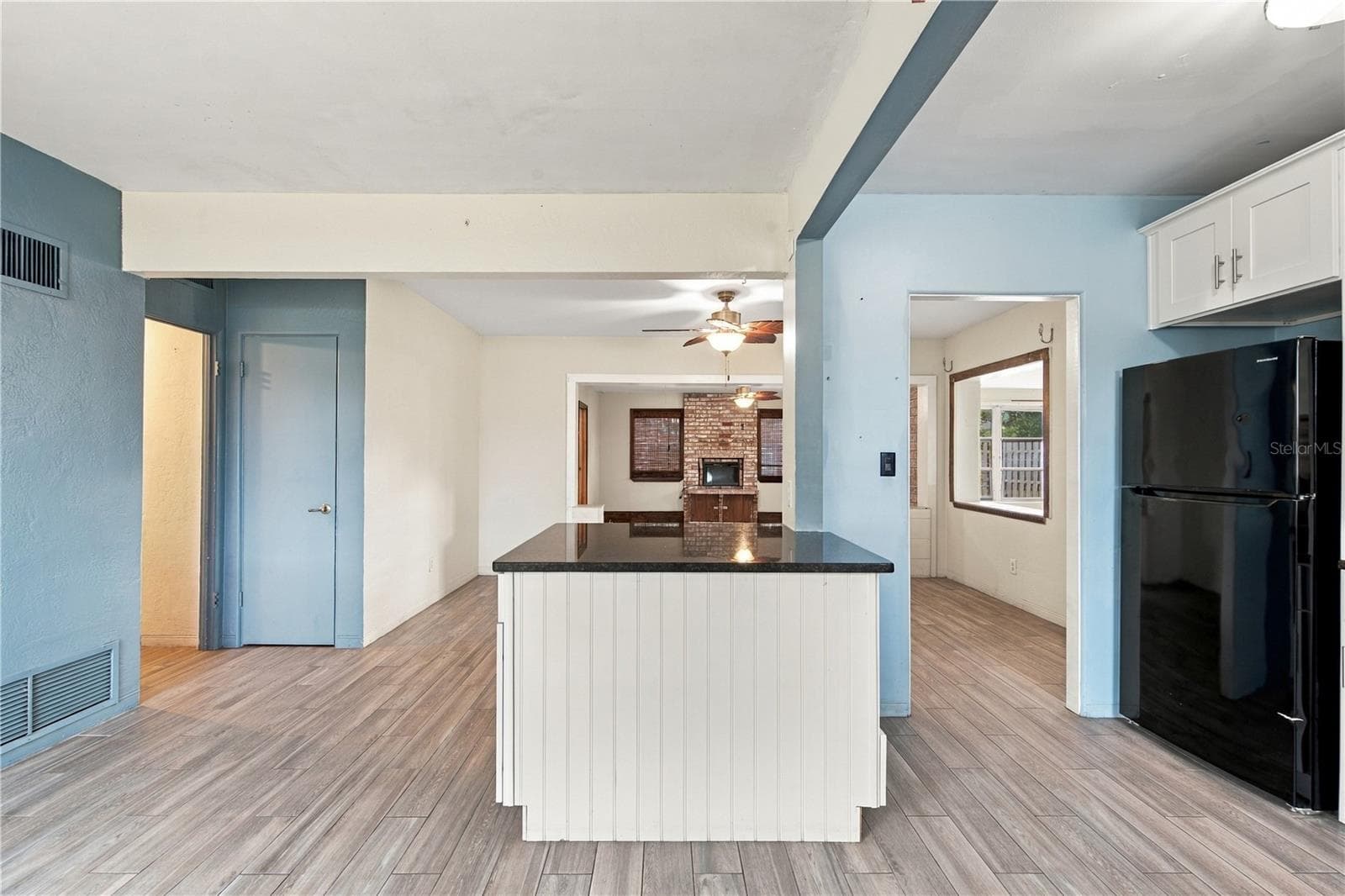 Single Family Residence at 1519 RIDGE AVE, HOLLY HILL, photo 6 of 47