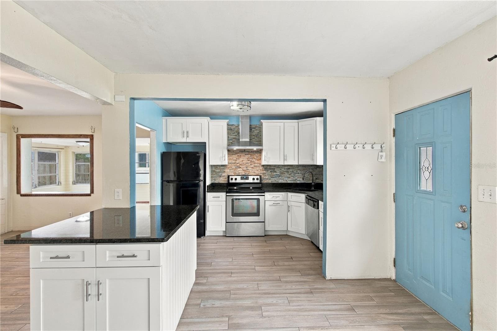 Single Family Residence at 1519 RIDGE AVE, HOLLY HILL, photo 10 of 47