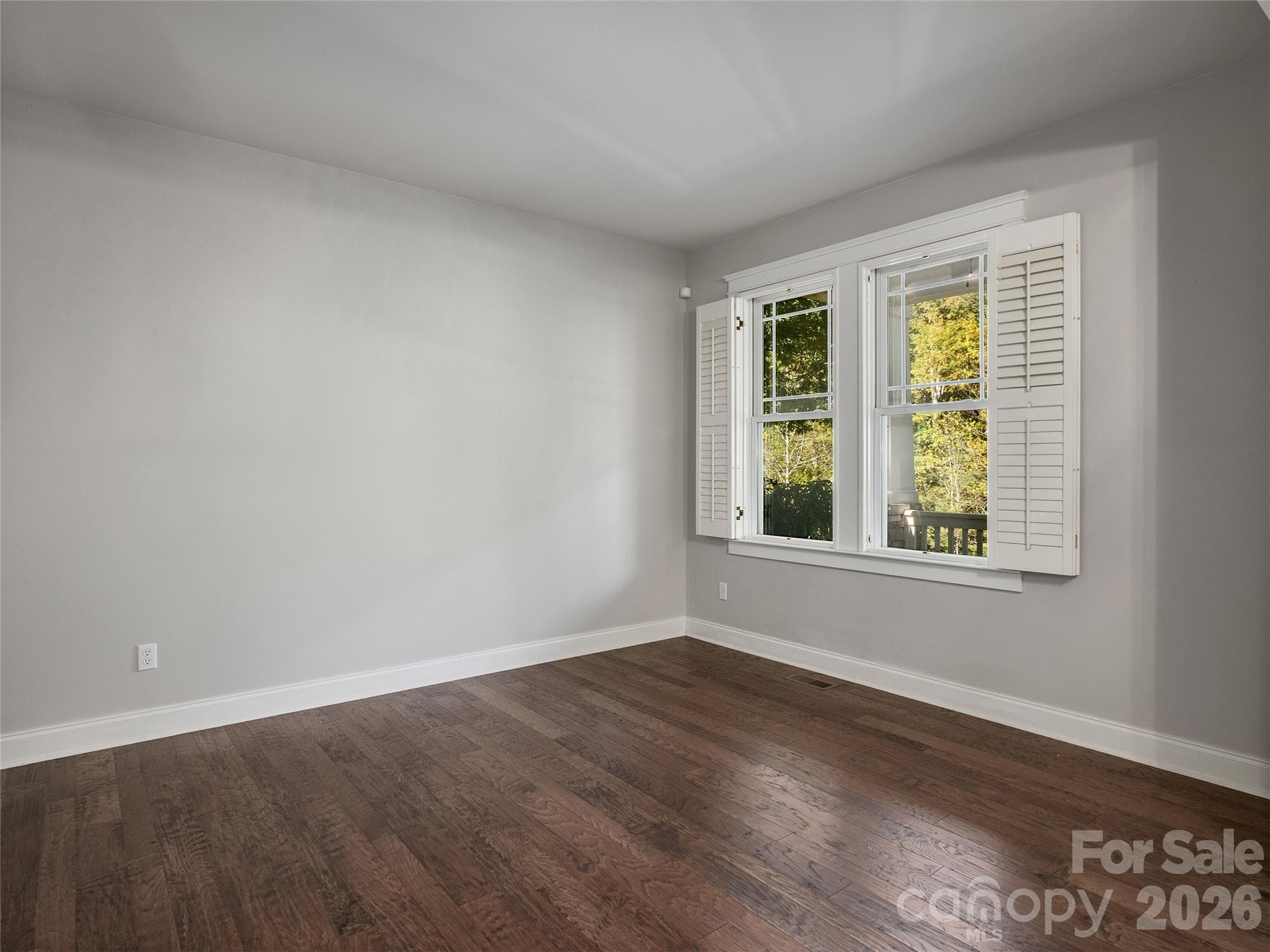 Single Family Residence at 302 Yellowood Lane, Asheville, photo 12 of 48