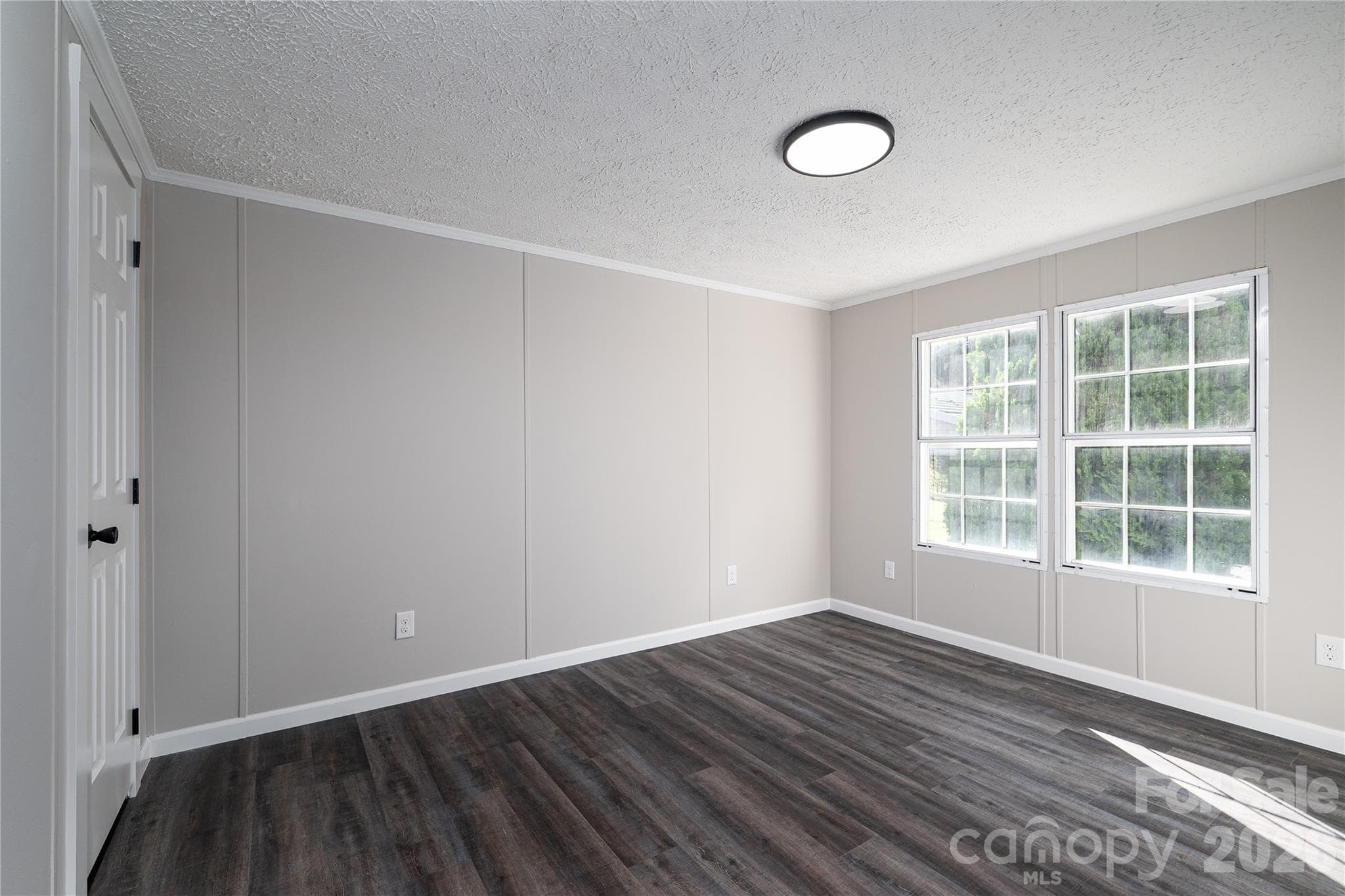 Primary bedroom with nice natural light - 5047 Longbow Pointe, Kings Mountain