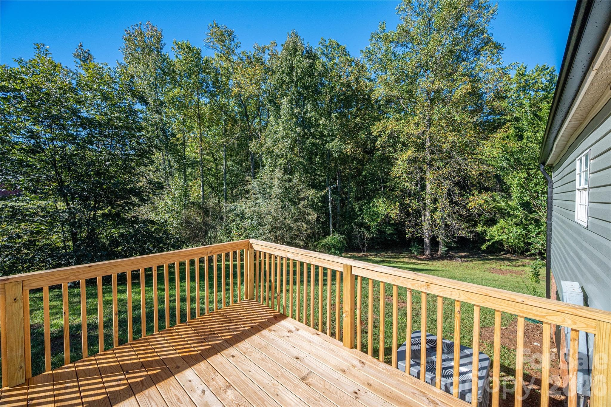 View of backyard from deck - 5047 Longbow Pointe, Kings Mountain