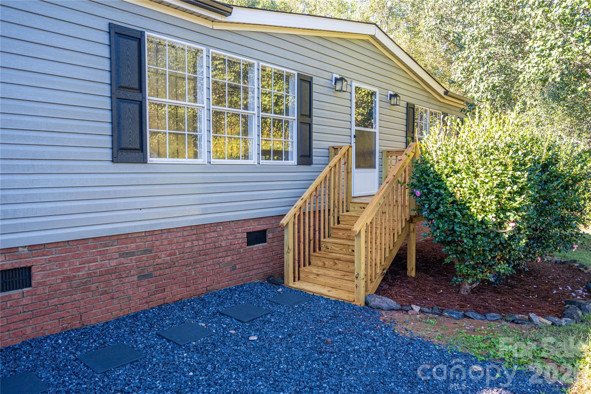 Single Family Residence at 5047 Longbow Pointe, Kings Mountain, photo 42 of 46