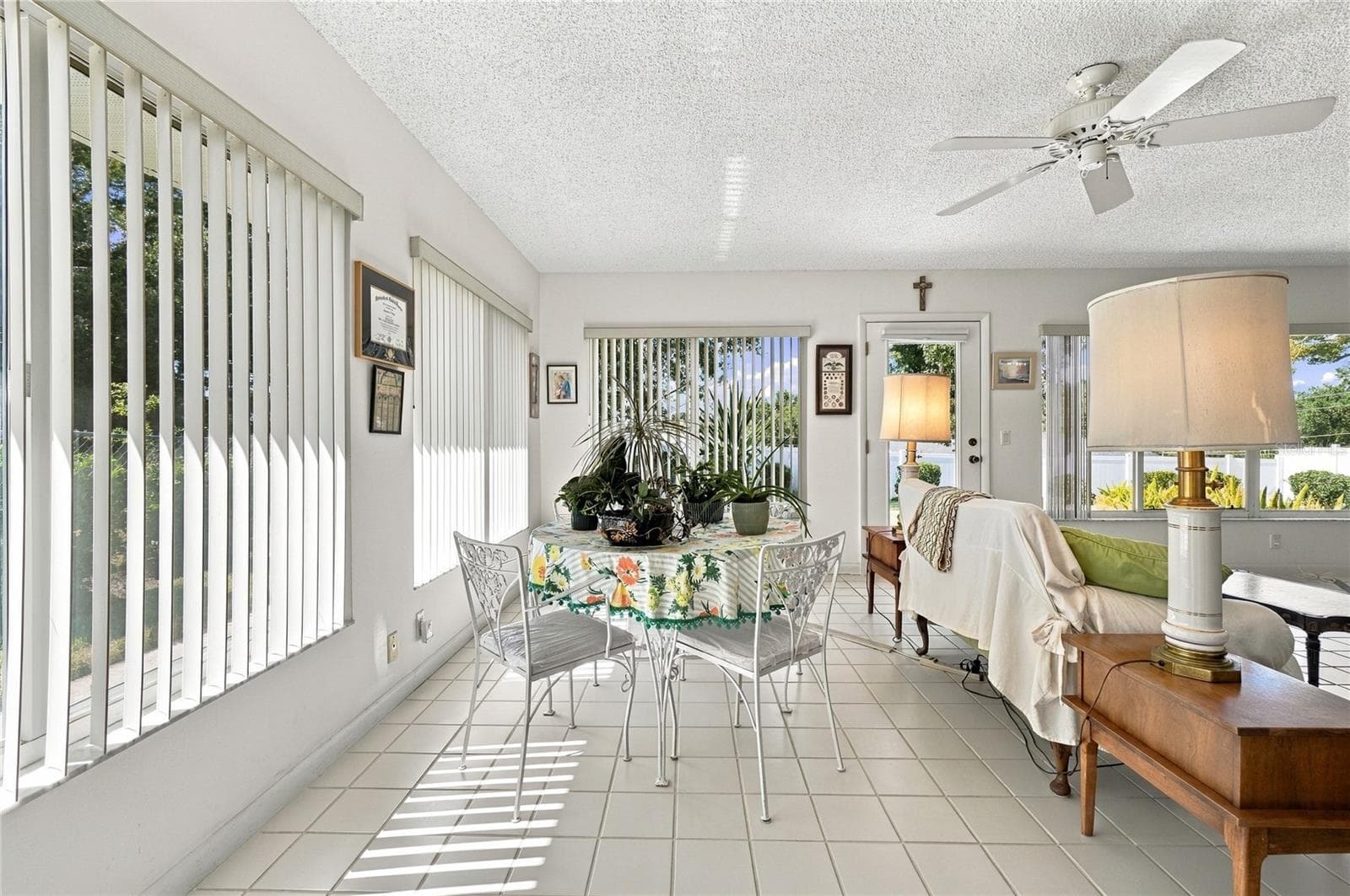 Single Family Residence at 241 VOLUSIA DR, WINTER HAVEN, photo 13 of 53