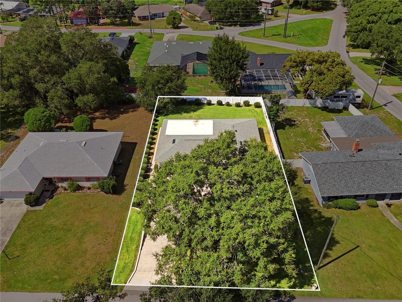 Single Family Residence at 241 VOLUSIA DR, WINTER HAVEN, photo 49 of 53