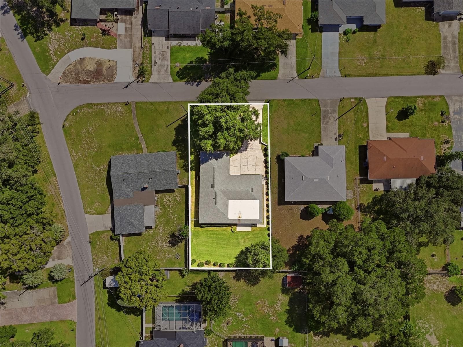 Single Family Residence at 241 VOLUSIA DR, WINTER HAVEN, photo 50 of 53