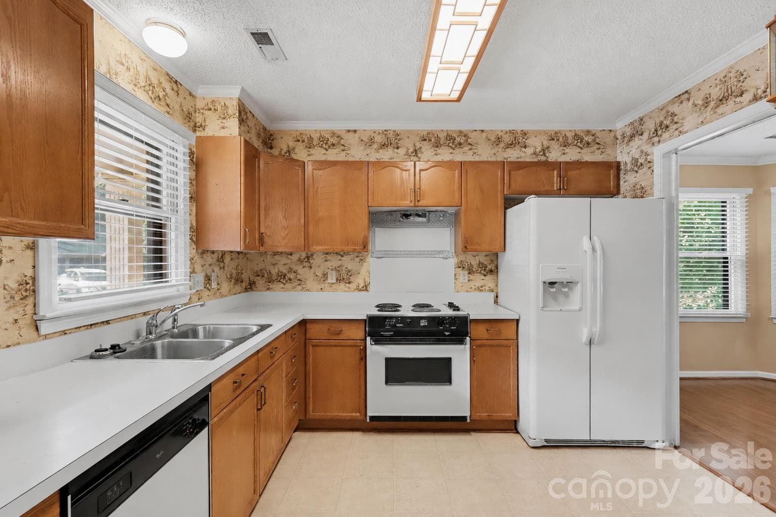 Townhouse at 8407 Coulwood Oak Lane, Charlotte, photo 12 of 24