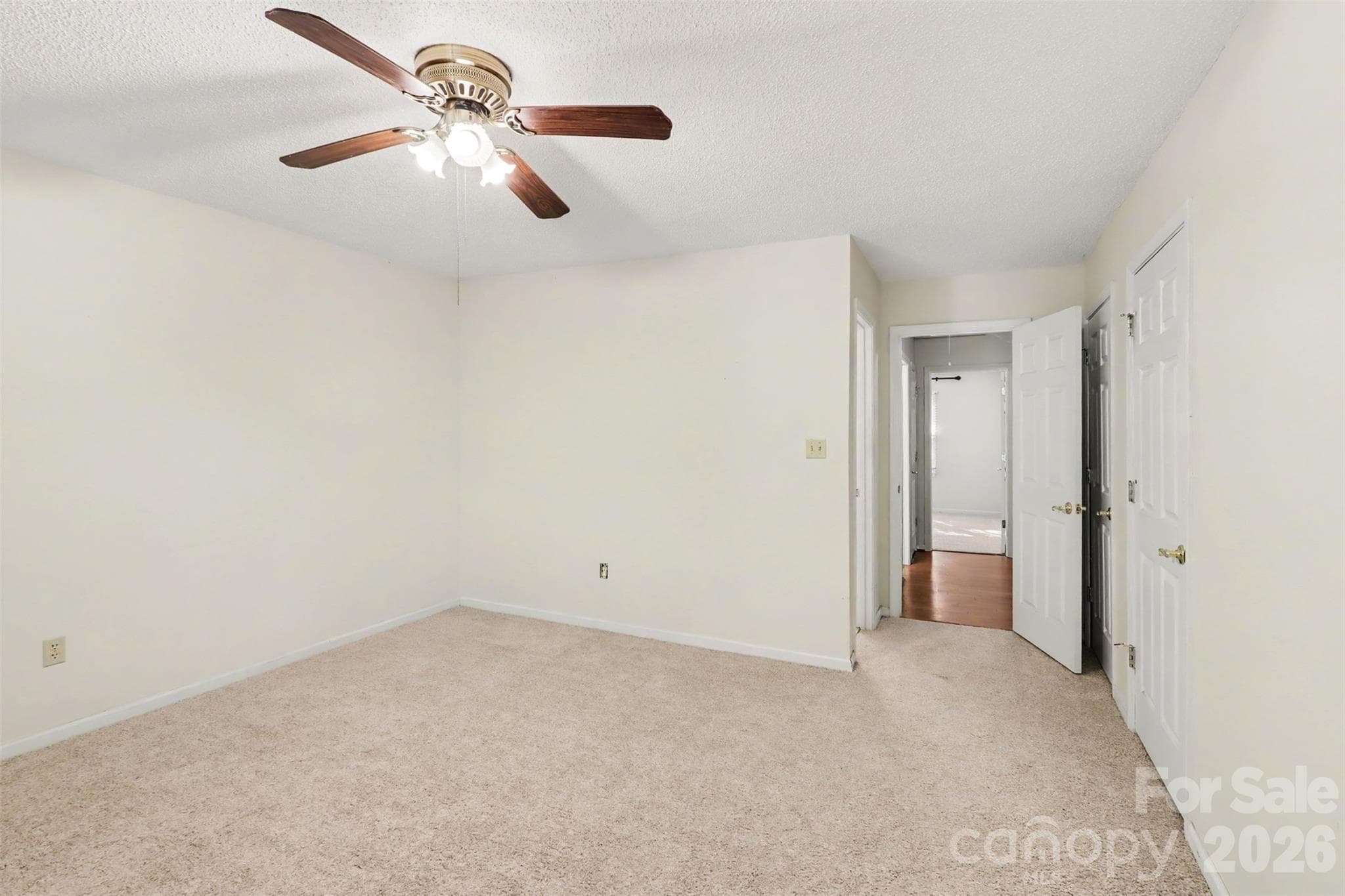 Townhouse at 8407 Coulwood Oak Lane, Charlotte, photo 15 of 24