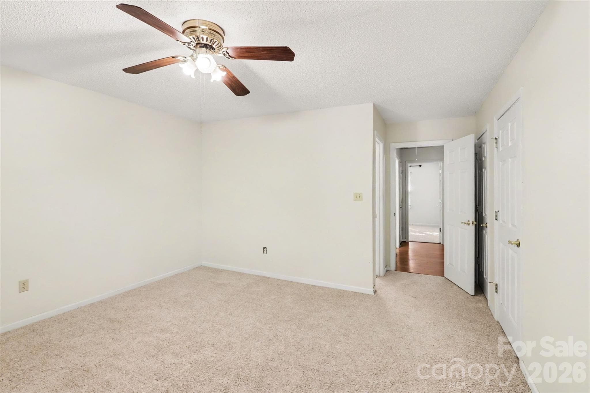 Townhouse at 8407 Coulwood Oak Lane, Charlotte, photo 16 of 24