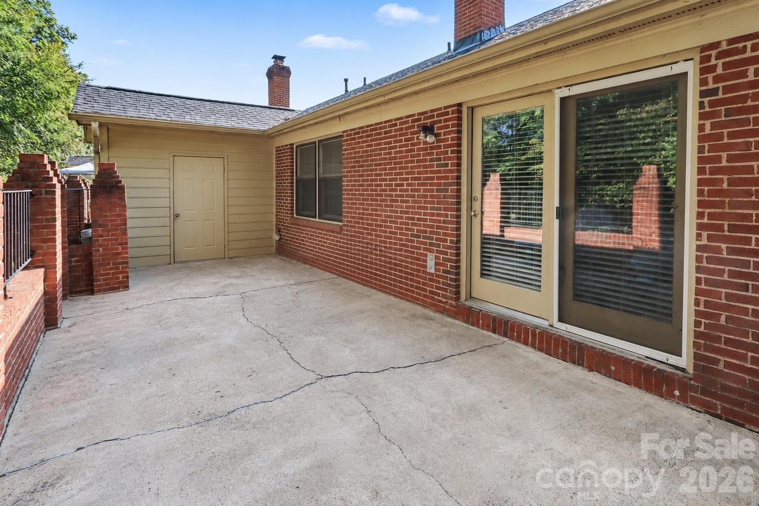 Townhouse at 8407 Coulwood Oak Lane, Charlotte, photo 23 of 24