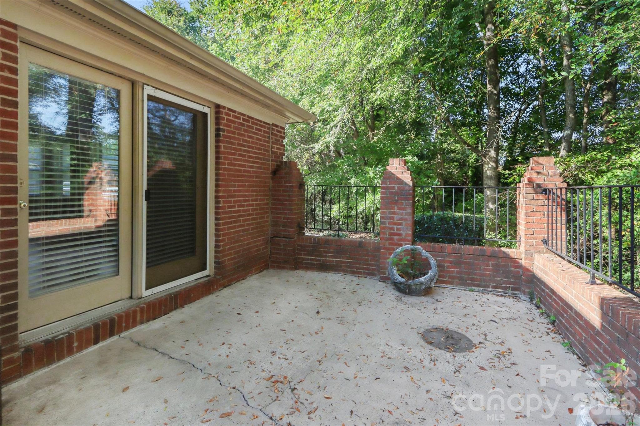 Townhouse at 8407 Coulwood Oak Lane, Charlotte, photo 24 of 24