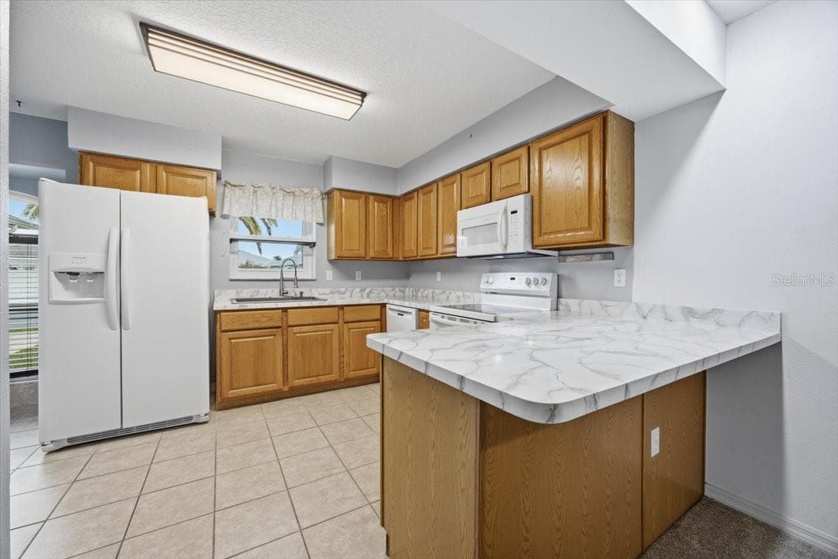 Single Family Residence at 686 PARADISE PT, HAINES CITY, photo 7 of 36