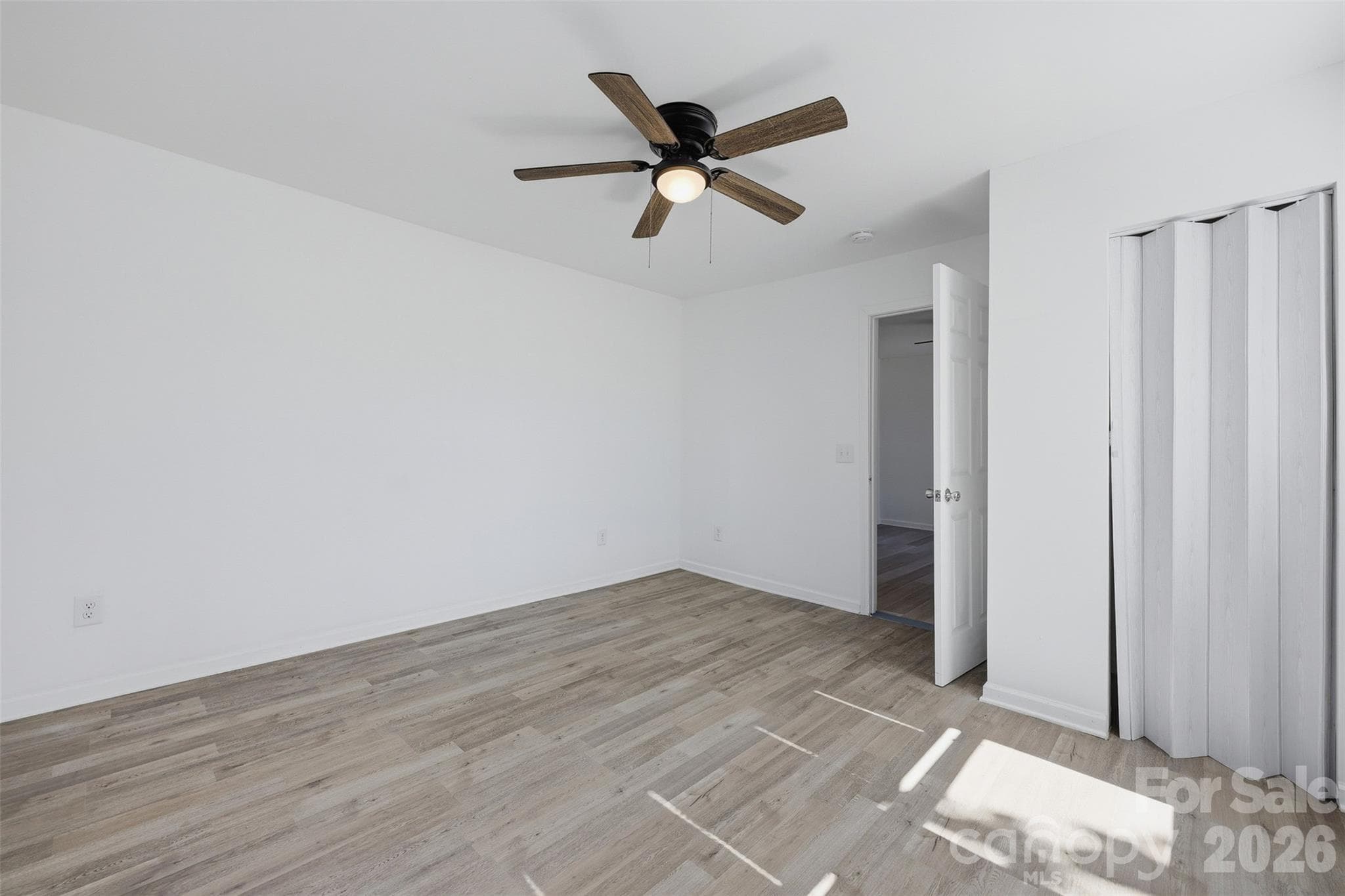 Single Family Residence at 2996 1st Avenue NW, Hickory, photo 24 of 38