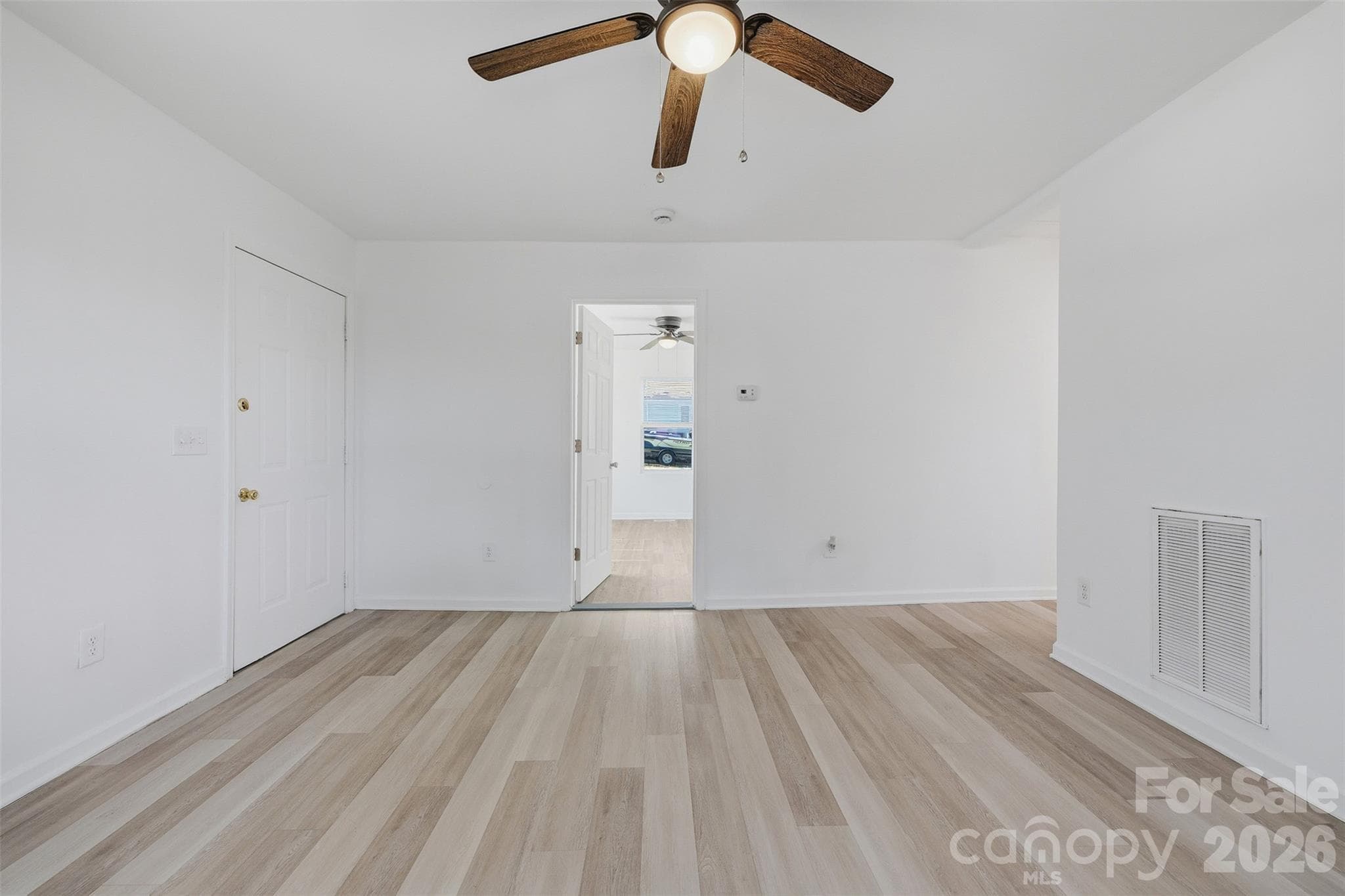 Single Family Residence at 2996 1st Avenue NW, Hickory, photo 25 of 38